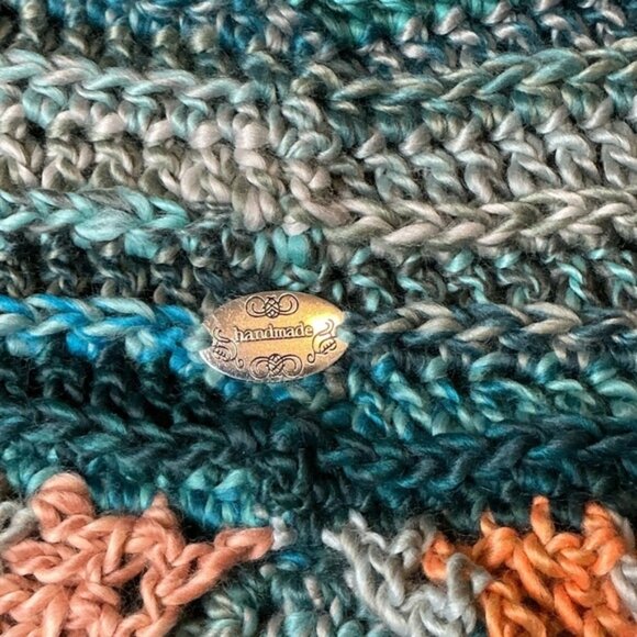 Handcrafted Crochet Cowl Neck Scarf With Fringe New Handmade by Seller Knit - Picture 13 of 16